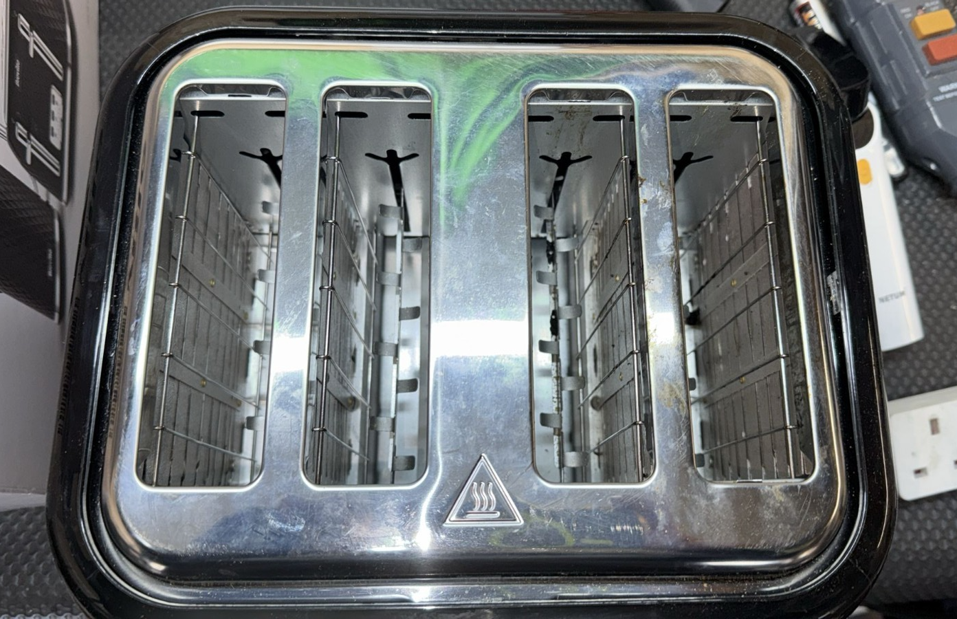Breville VTT786 Curve 4 Slice Toaster - Black and Chrome