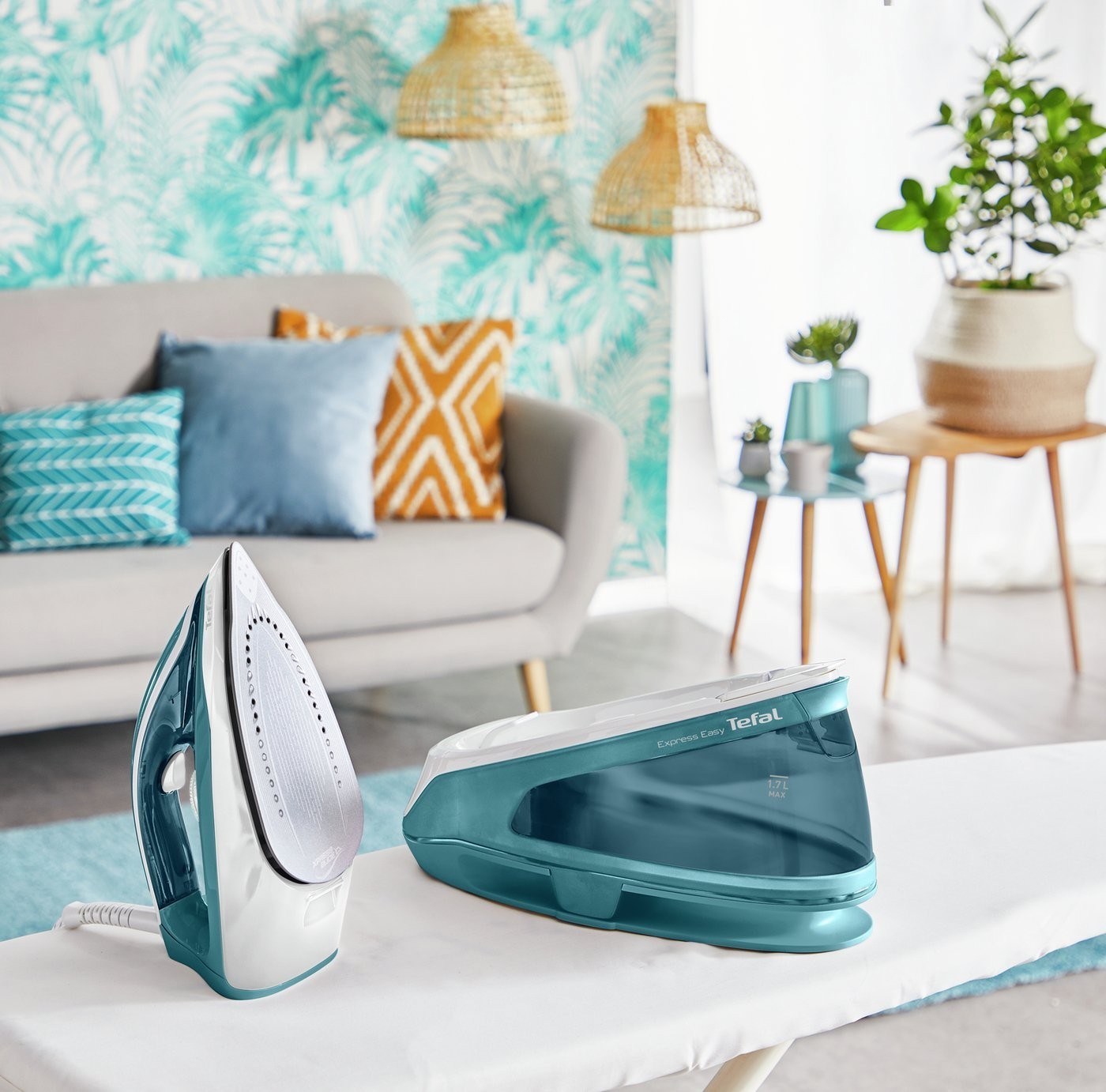Tefal SV6131 Express Easy Steam Generator Iron l VIDEO REVIEW INSIDE
