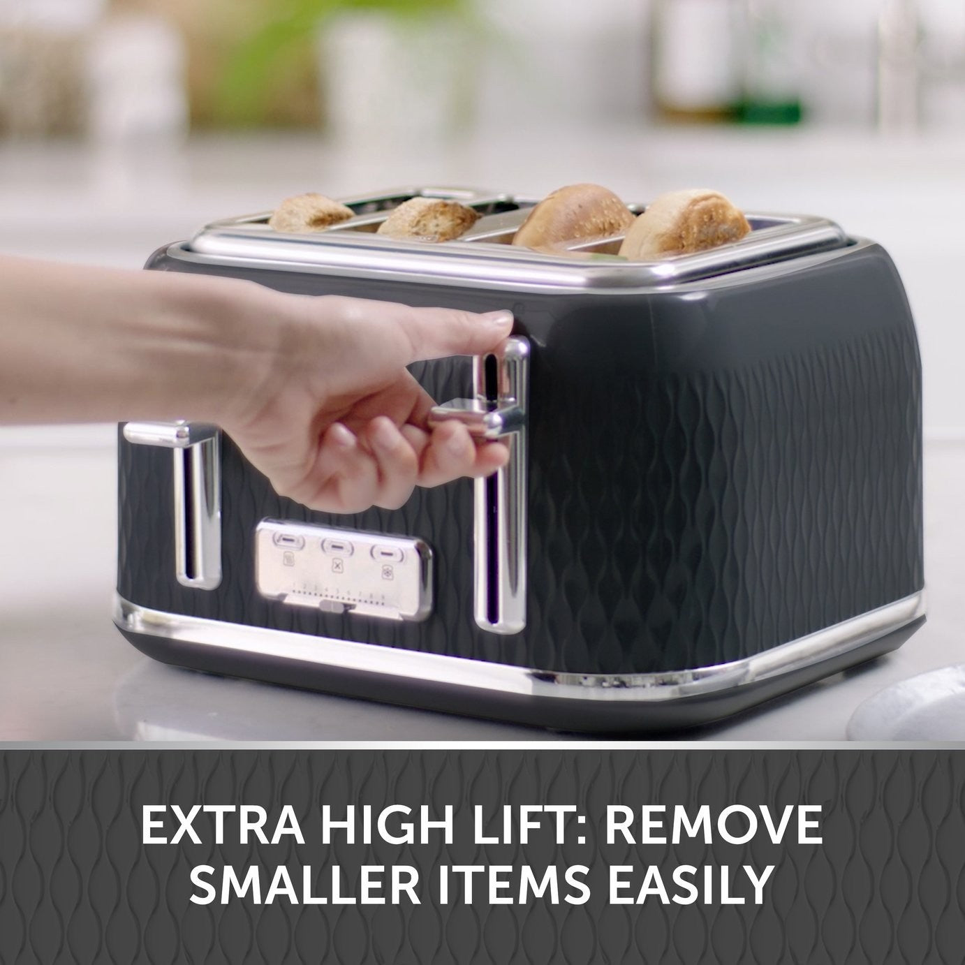 Breville VTT786 Curve 4 Slice Toaster - Black and Chrome
