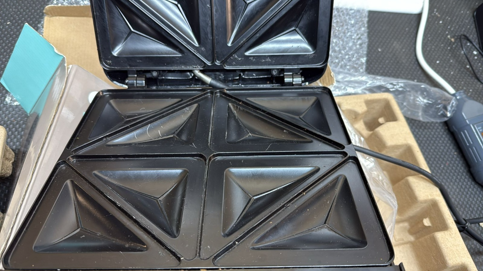 Cookworks 4 Portion Sandwich Toaster - Black