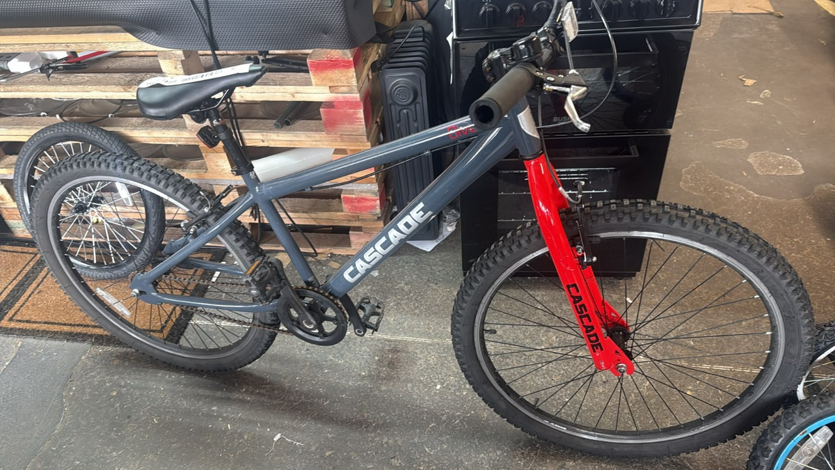 Cascade Dive 26 Inch Wheel Size Unisex Jump Bike