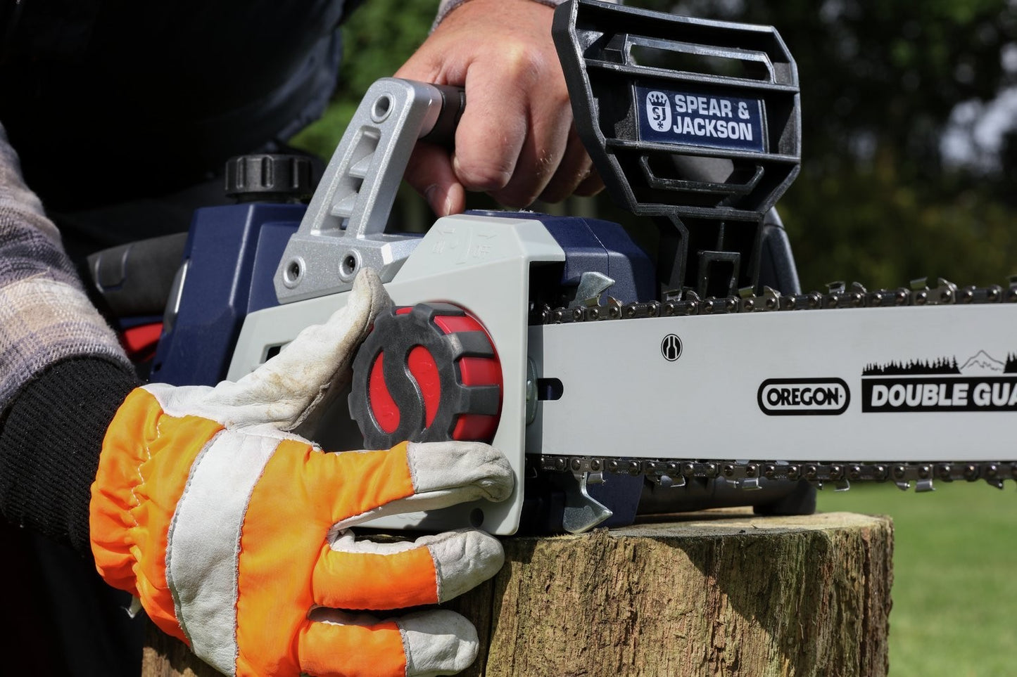Spear & Jackson 35cm Cordless Chainsaw with 2 Batteries- 36V