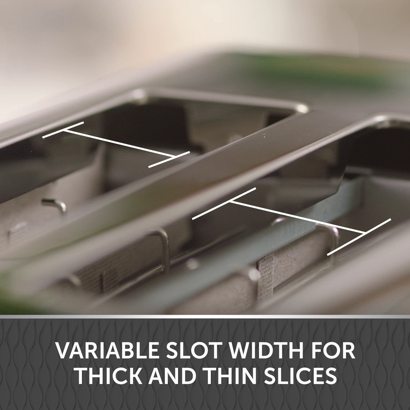 Breville VTT786 Curve 4 Slice Toaster - Black and Chrome