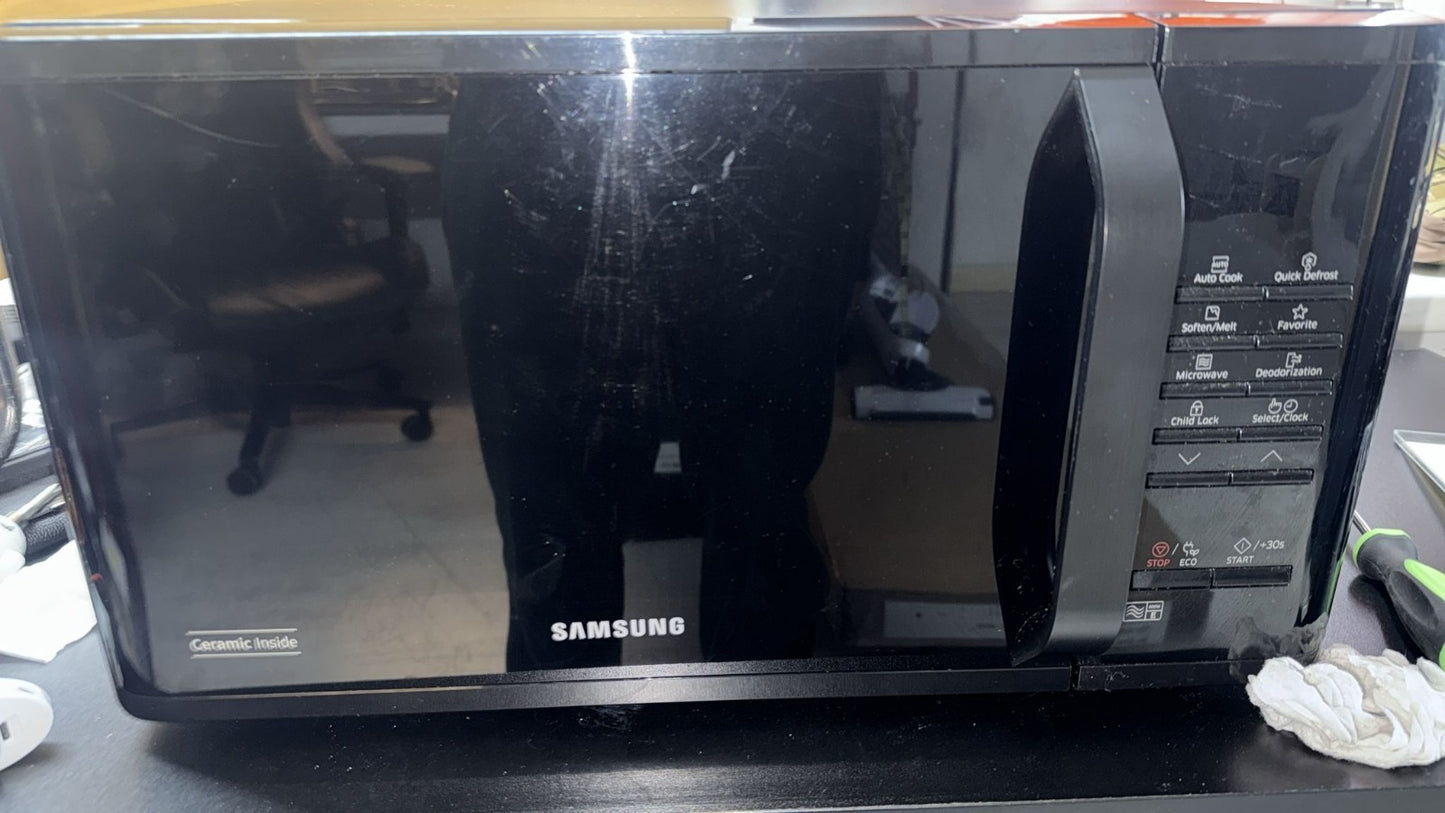 Samsung 800W 23L Standard Microwave MS23K3513AK - Black