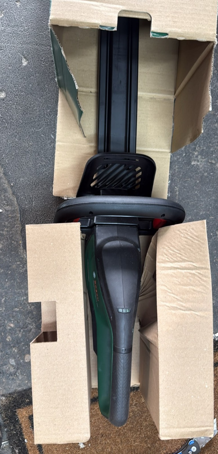 Bosch UniversalHedgeCut 18V-50 (No Battery)