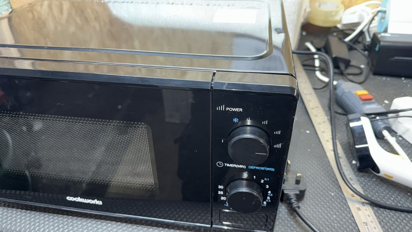 Cookworks 700W Manual Microwave - Black