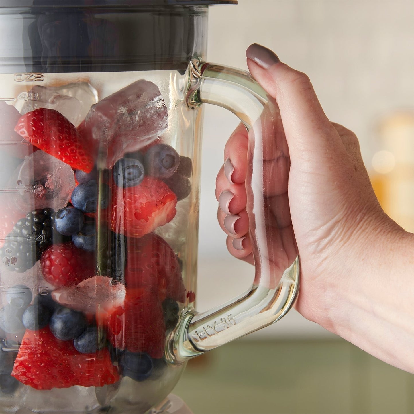 Russell Hobbs Tabletop Blender with 1.5L Glass Jug Go Create 550W White BY DOSKA