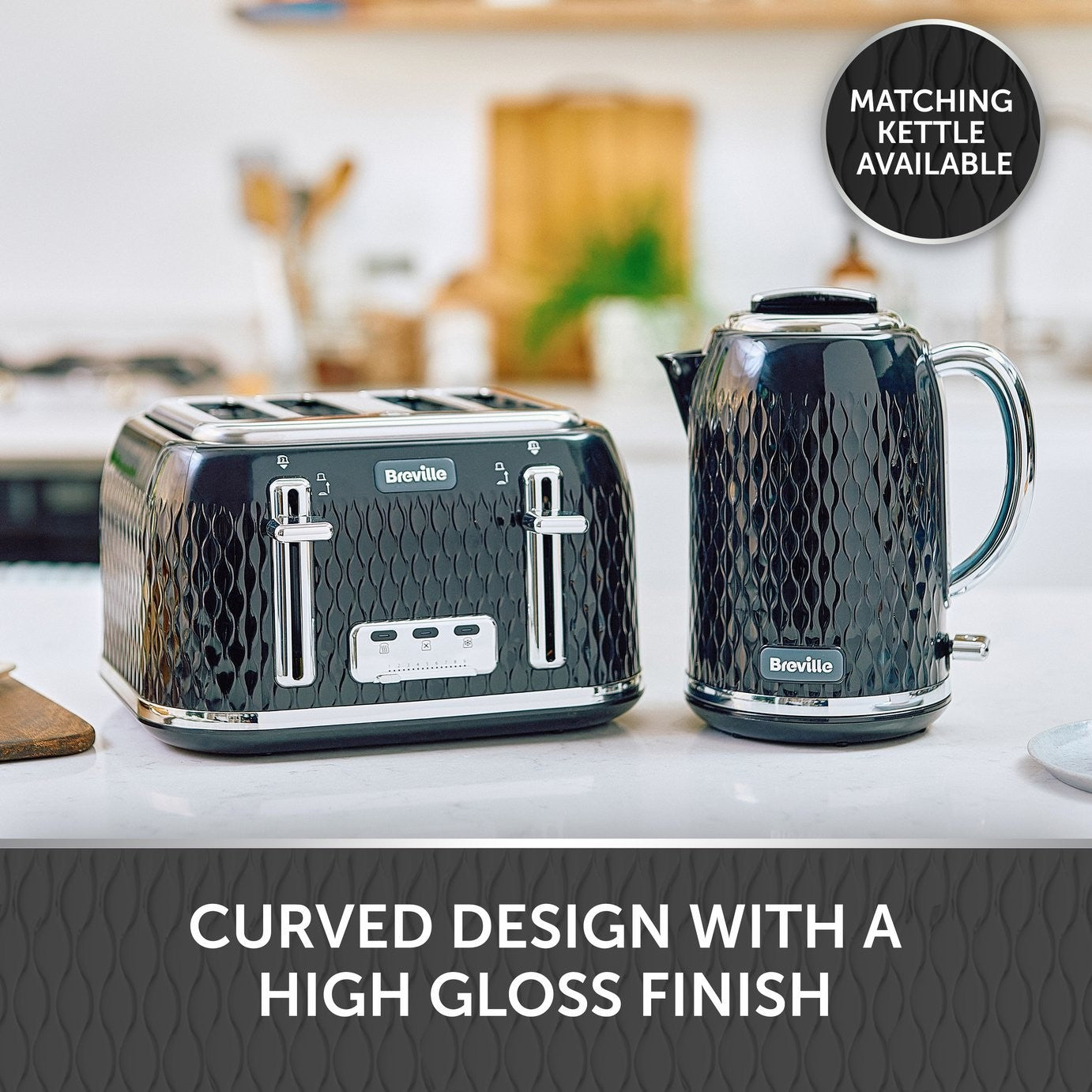 Breville VTT786 Curve 4 Slice Toaster - Black and Chrome