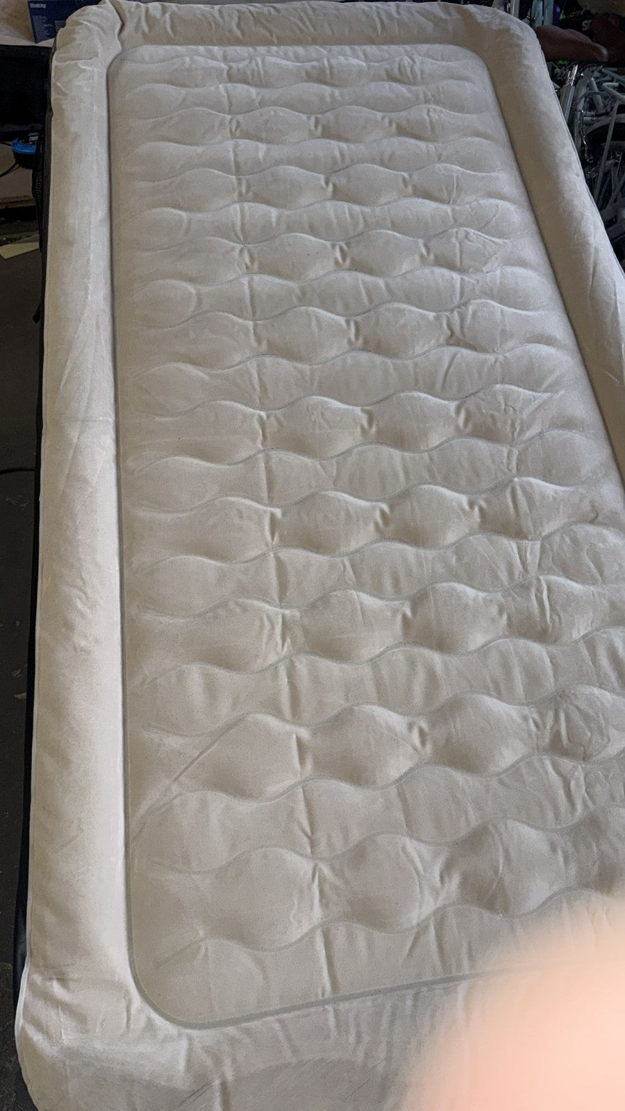 Self Inflated 220v Bestway Air bed Dreamair Premium single Air mattress
