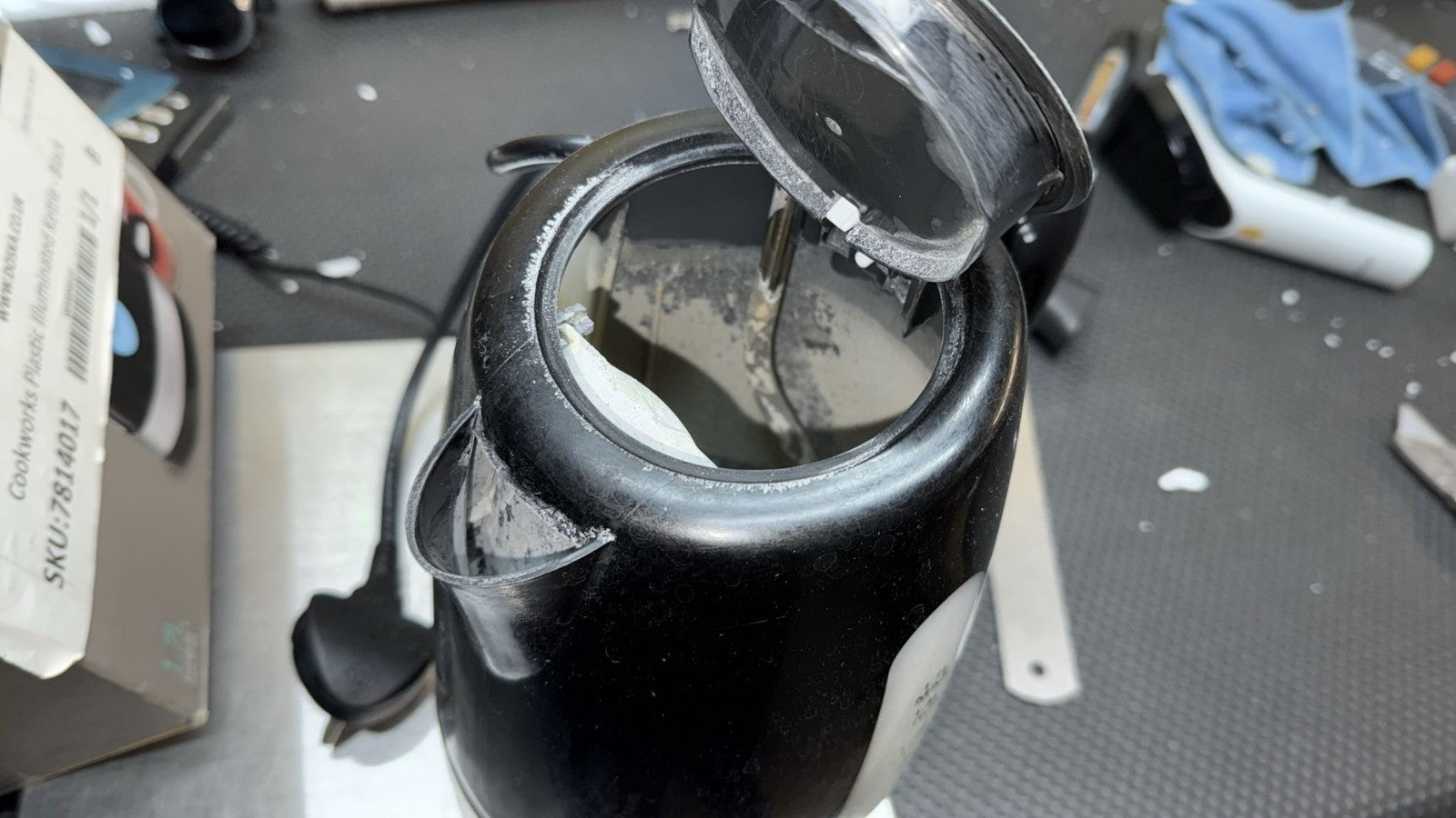 Cookworks Plastic Illuminated Kettle - Black