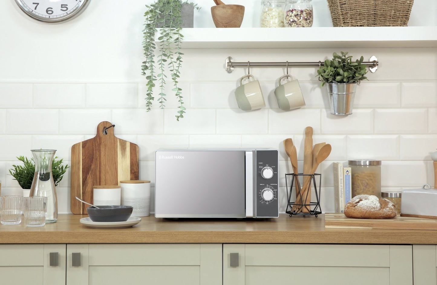Russell Hobbs 800W Standard Microwave RHM2061 - Silver