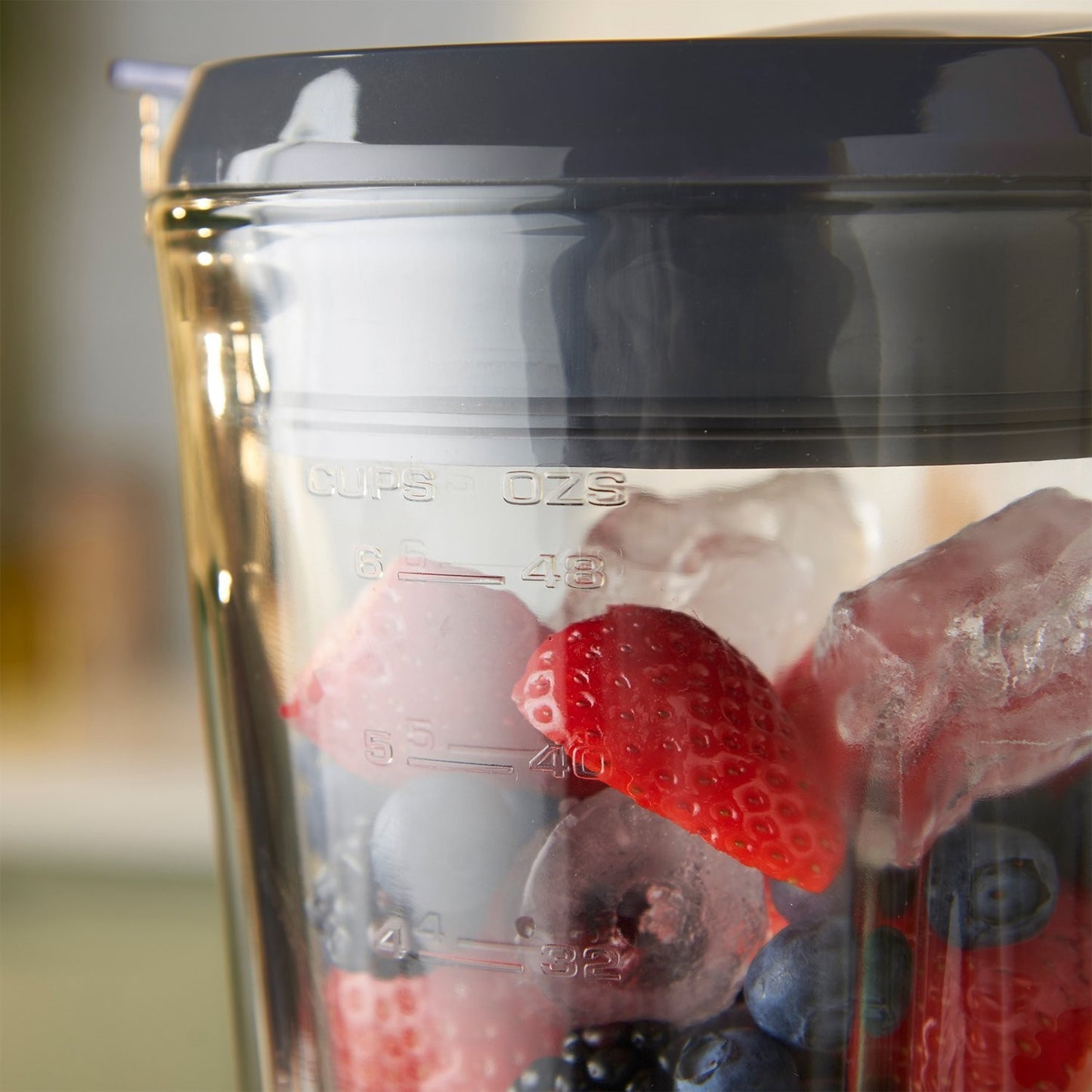 Russell Hobbs Tabletop Blender with 1.5L Glass Jug Go Create 550W White BY DOSKA