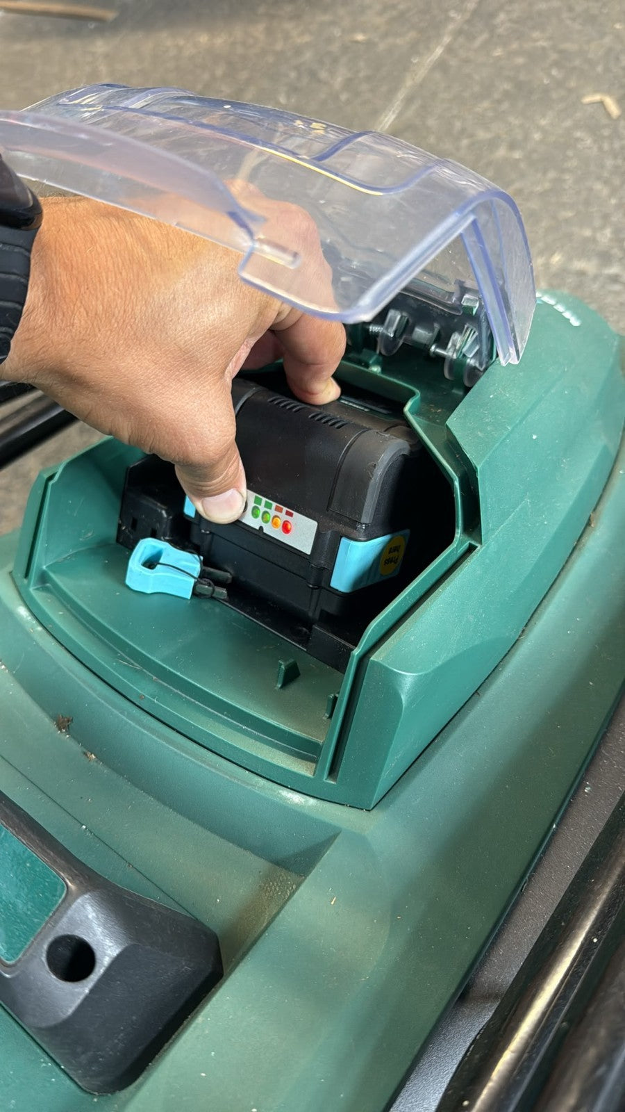 McGregor 37cm Cordless Lawnmower - 36V