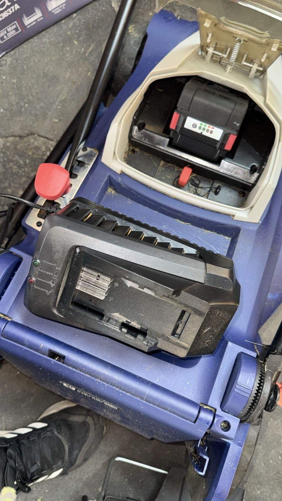 Spear & Jackson 42cm Cordless Rotary Lawnmower - 40V